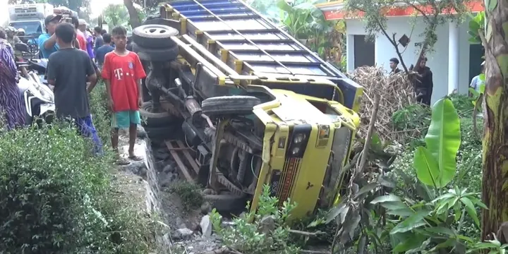 Kecelakaan Maut di Jatiroto Lumajang: Pemasangan Pakan Ternak Berujung Tragedi