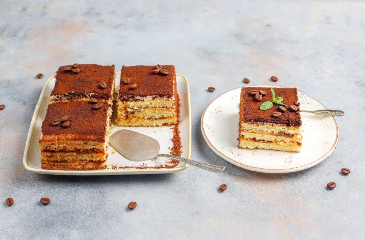 tiramisu cake