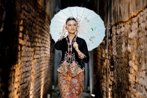 kebaya modern